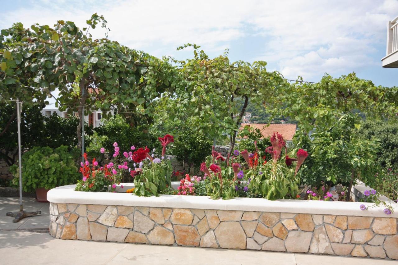 Apartments By The Sea Sumartin, Brac - 5620 외부 사진